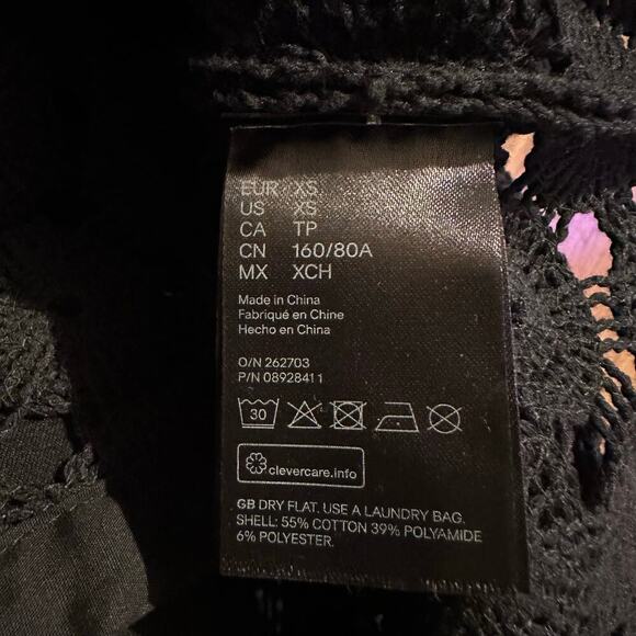 H&M black crochet mock neck floral open back sheer top XS short sleeve - Picture 9 of 12